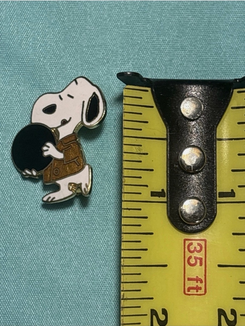 Peanuts Snoopy Bowling Enamel Pin - White & Black - Picture 5 of 5